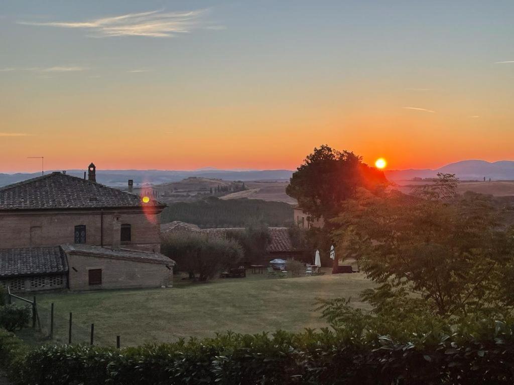 Agriturismo Diffuso Monte Oliveto Maggiore Chiusure Exterior foto