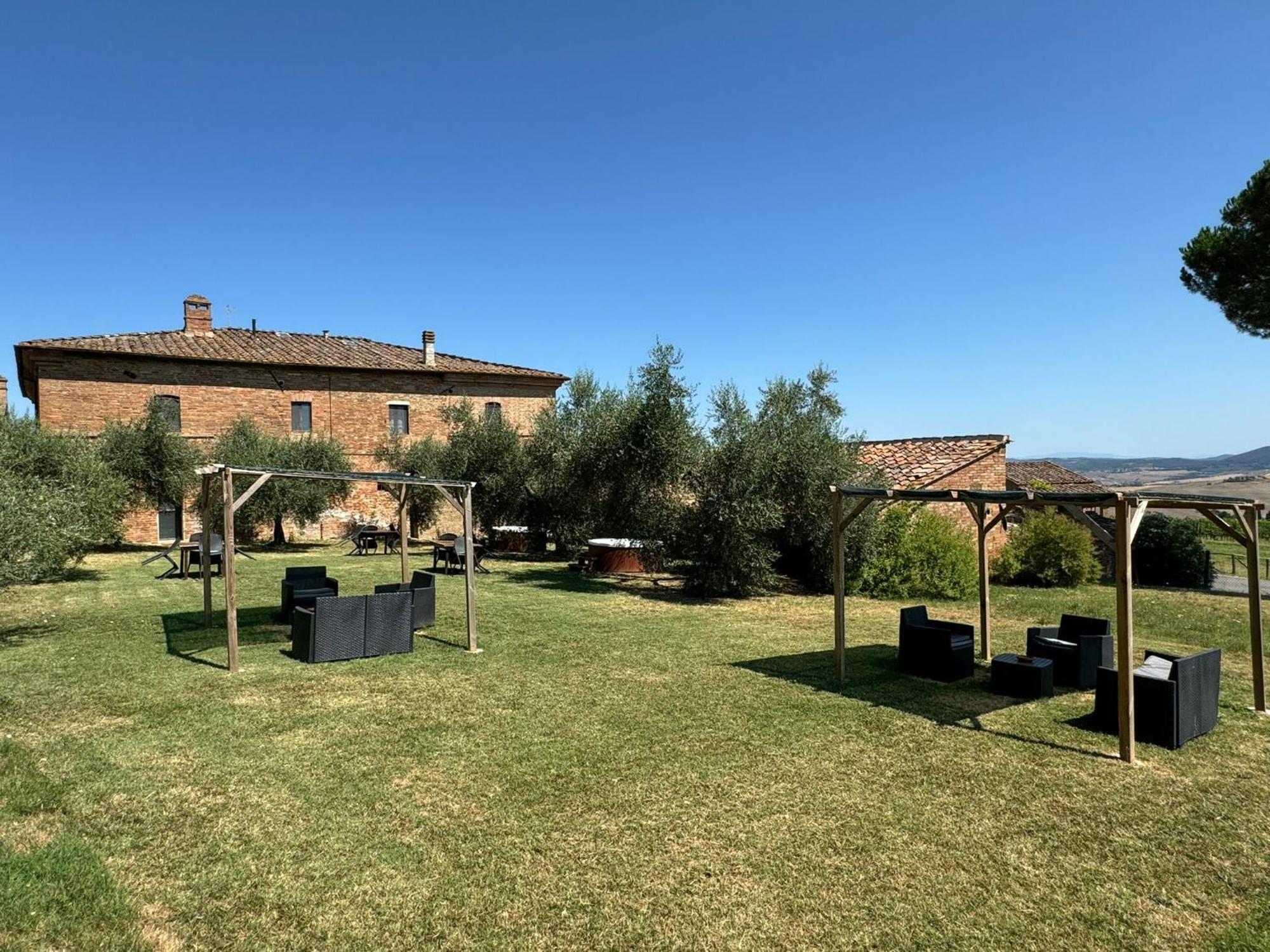 Agriturismo Diffuso Monte Oliveto Maggiore Chiusure Exterior foto